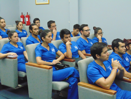 Alumnos de la Universidad de Antofagasta inician pasantía en el HMN