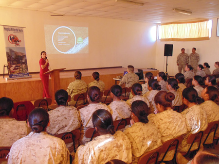 HMN realiza taller «Salud sexual y reproductiva de la mujer» a contingente femenino