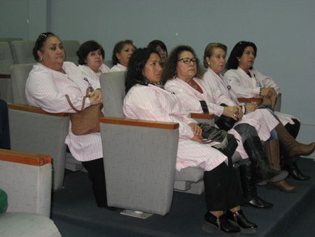 Voluntariado del HMN participa en charlas de prevención en salud