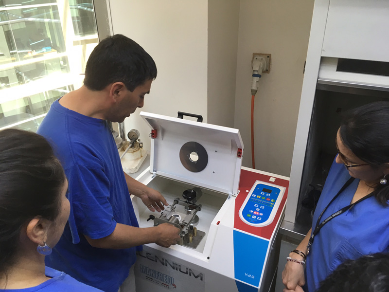 Nuevo equipo en laboratorio dental de la Central Odontológica del Ejército