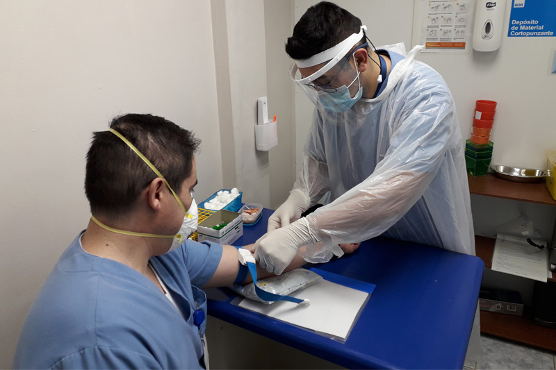 MZS “Valdivia” emplea alta tecnología en sus procesos de laboratorio clínico