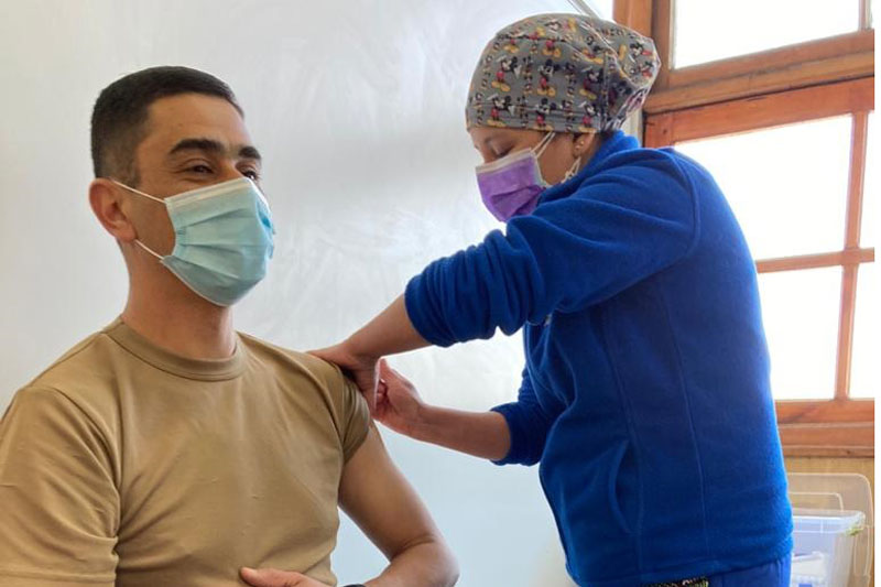 EMB “Cerro Chena” apoya en vacunación contra la influenza a personal de la Escuela de Infantería