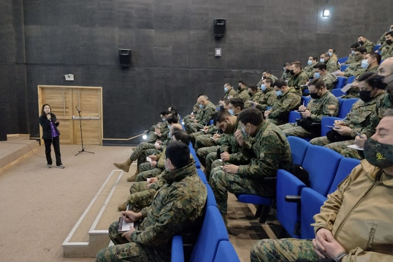 CCM “Coyhaique” realiza charla nutricional a personal del destacamento motorizado N° 14 “Aysén”