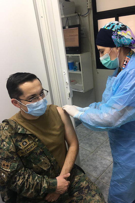 MZS “Valdivia” continúa aplicando dosis de refuerzo ante el covid-19 a personal militarr