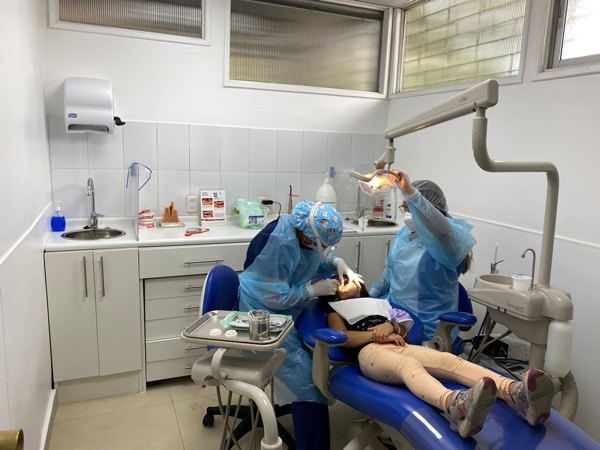 Reapertura de dos clínicas dentales en el CMM “Rosa O’Higgins”