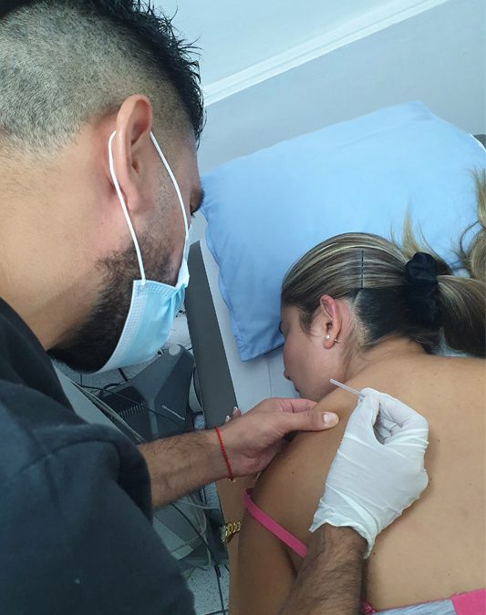 Punción Seca: la nueva terapia alternativa del servicio de kinesiología del CMM “Rosa O’Higgins”