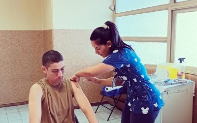 Vacunatorio Internacional del CMM “Rosa O’Higgins” realiza inmunización en la Escuela Militar