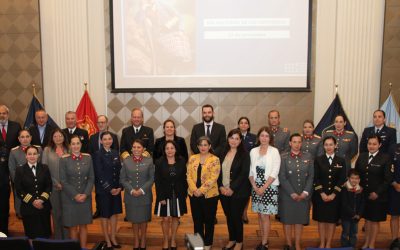 Oficial de la DIVSAL es destacada por el MINDEF en conmemoración del “Día de las Cantineras”