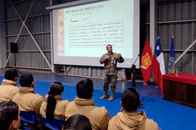 Programa de Prevención en Abuso de Sustancias brinda charla en Escuela de Suboficiales