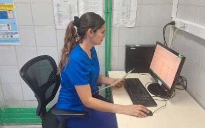 Enfermeros Militares de la MZS “Valdivia” realizan pasantía en el Hospital Regional