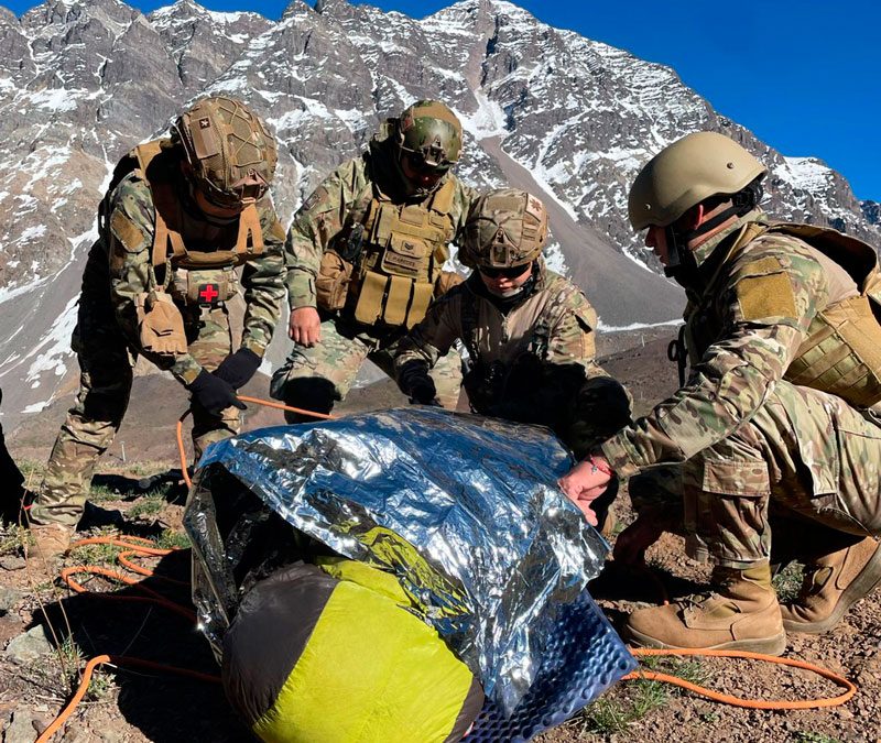 Enfermeros Militares de Combate realizan curso de Medicina de Montaña