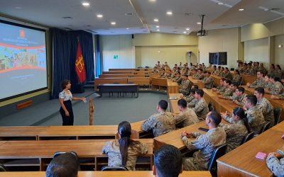 MZS “Santiago Centro Oriente” realizó charla educativa en la Escuela de los Servicios