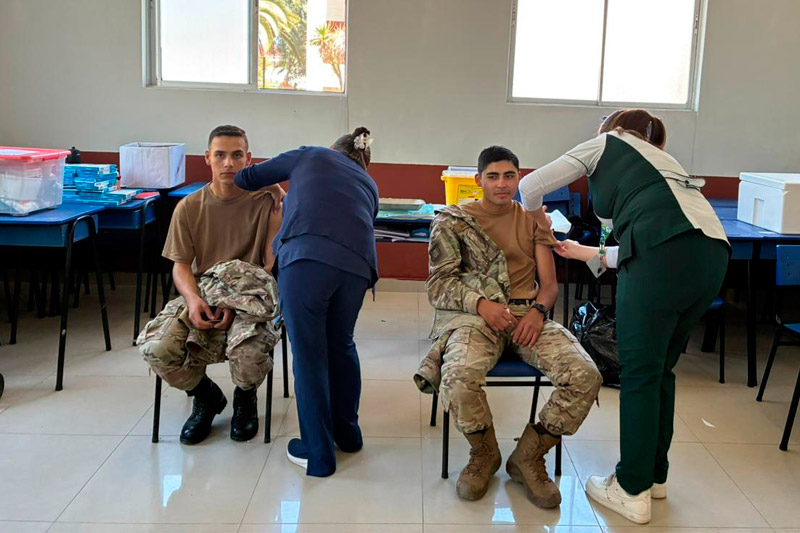 EM “SG2 Daniel Rebolledo” realizó operativo de vacunación en la Escuela de Suboficiales