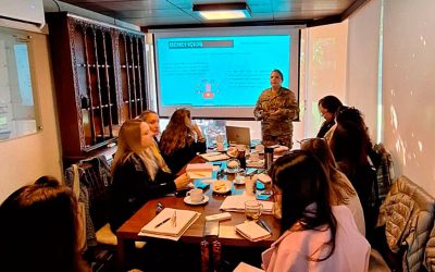 JEAFOSALE expone a voluntarias de la Fundación de Señoras del Ejército